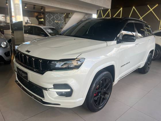 JEEP COMMANDER 2.0 HURRICANE 4 TURBO GASOLINA BLACKHAWK AT9